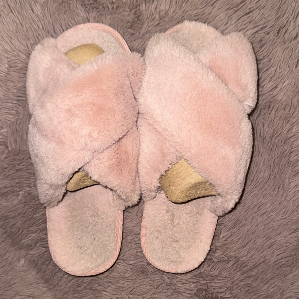 Cozy Pink Faux Fur Slippers